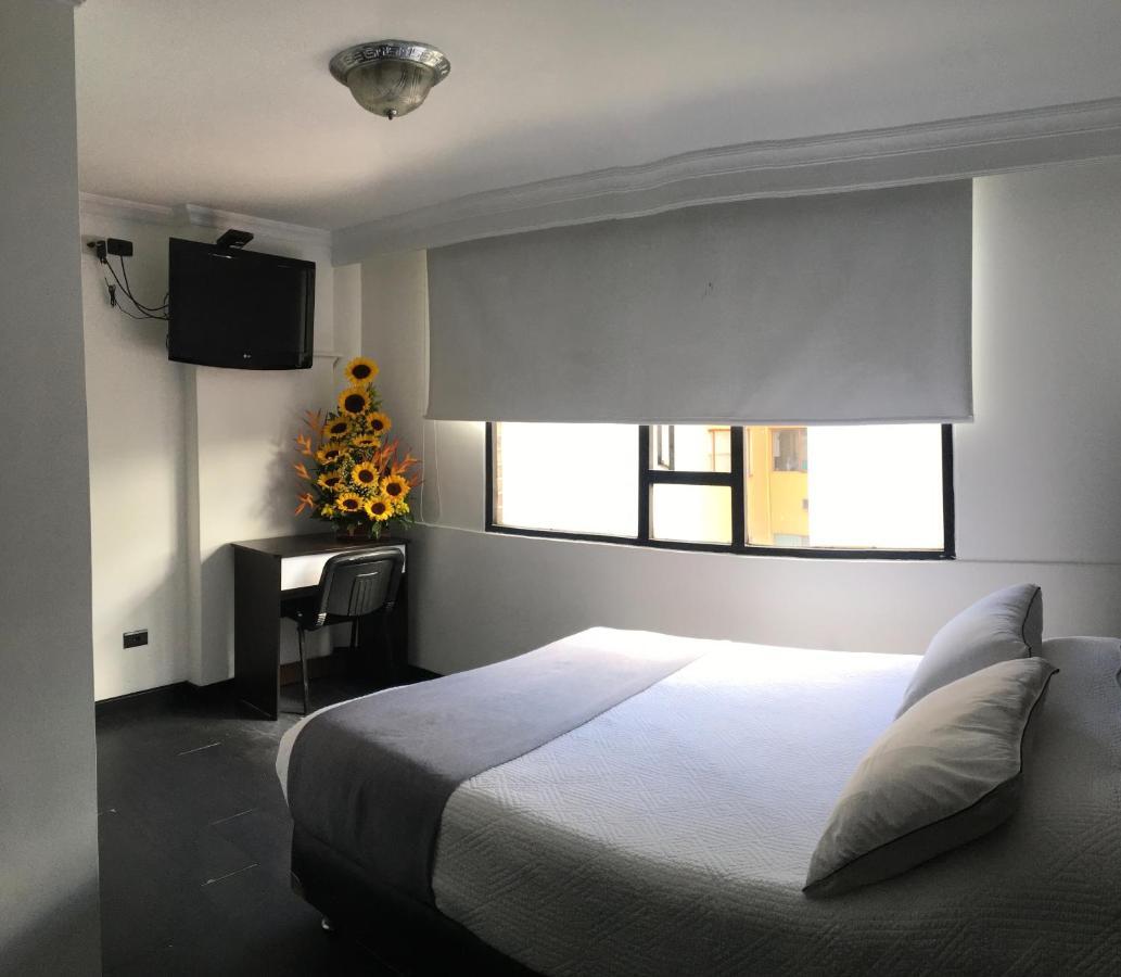 Hotel Ejecutivo Av La Esperanza Bogota Ngoại thất bức ảnh
